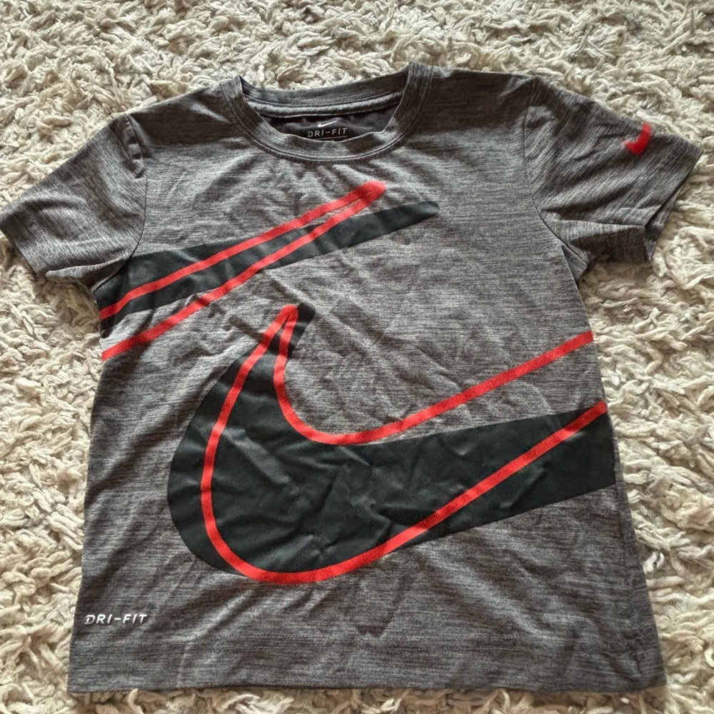 Nike Dri-FIT Boys T-Shirt – Size 5 – Gray with Red & Black Swoosh